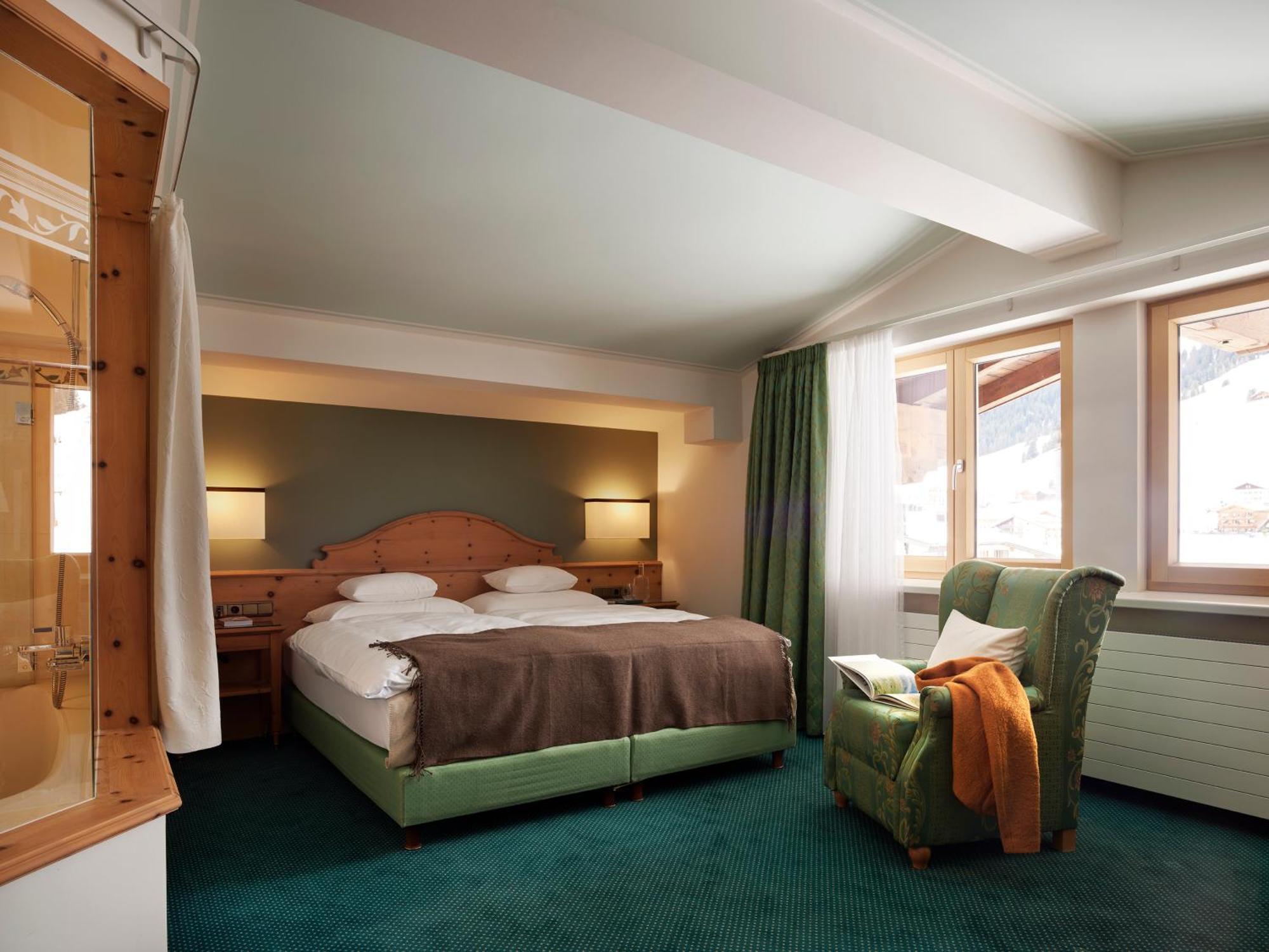 Hotel Schwarzwand Лех ам Алберг Екстериор снимка