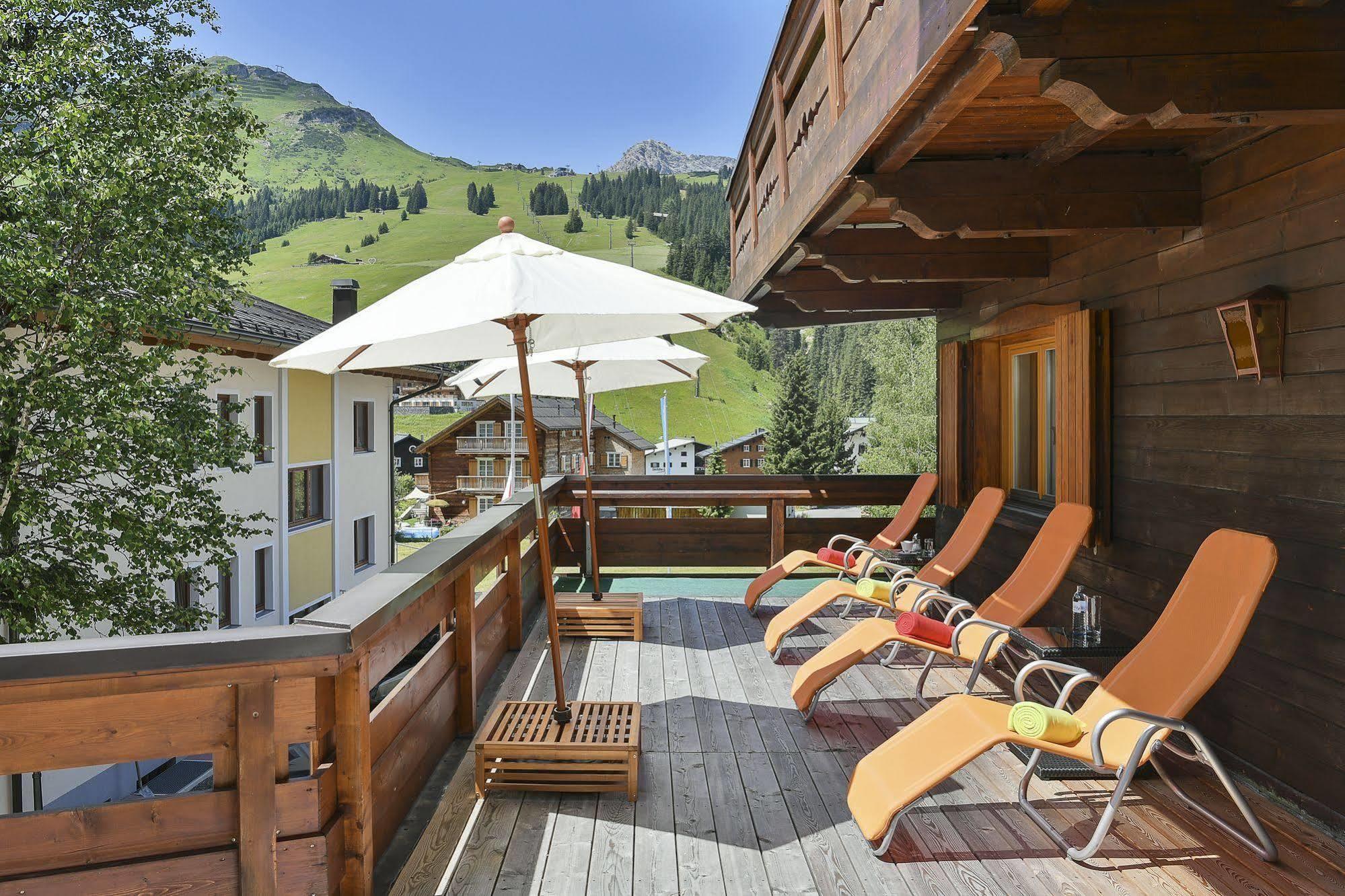 Hotel Schwarzwand Лех ам Алберг Екстериор снимка